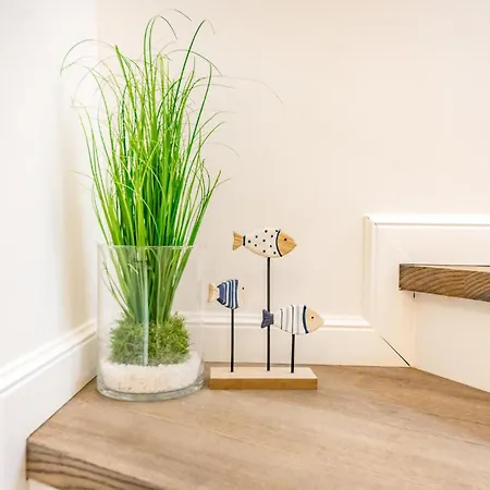 Baltic Village-damp *